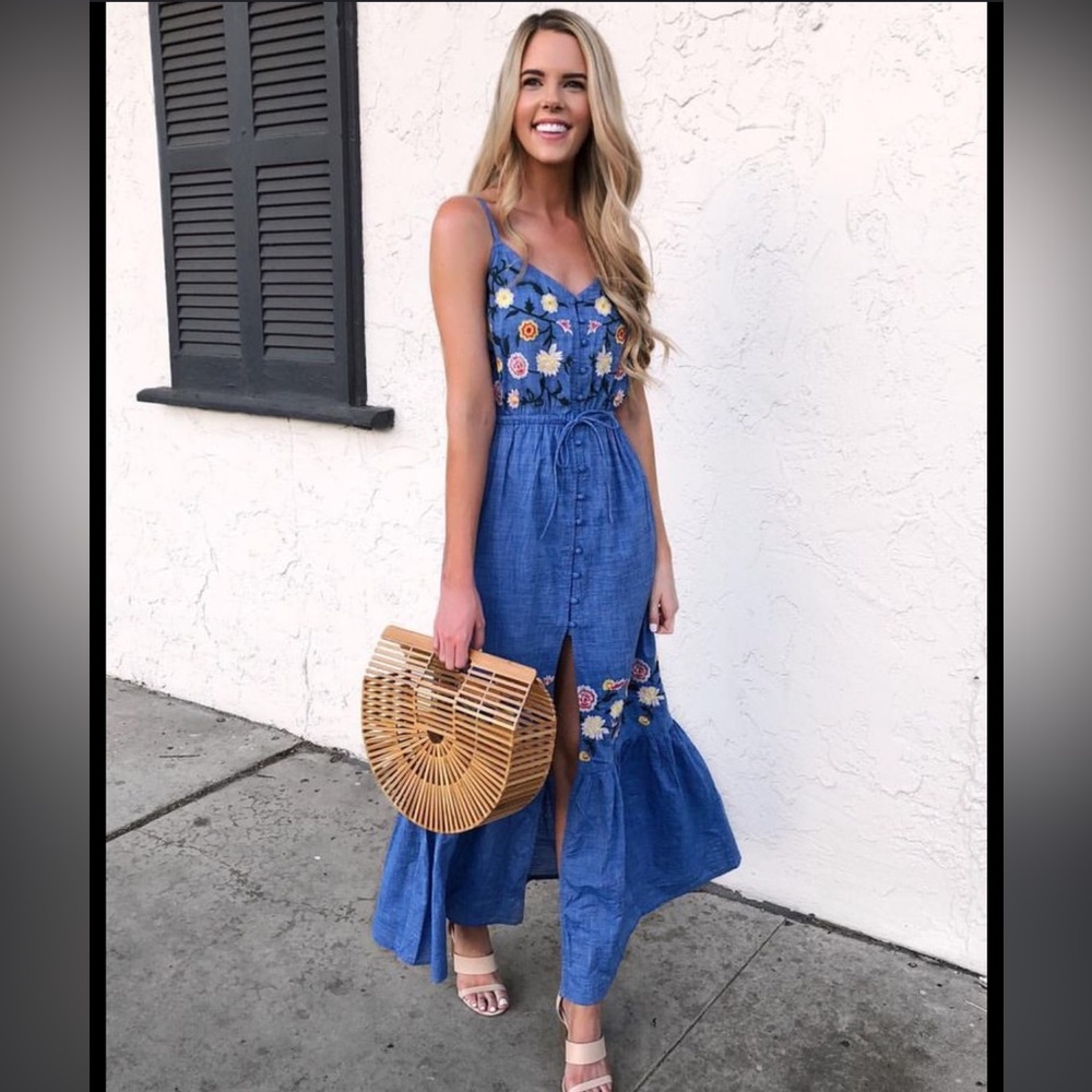 Forever 21 Embroidered Maxi Dress Small